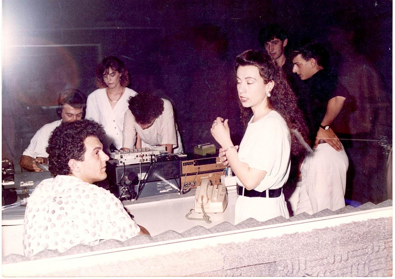 2 Ιουλίου 1990 – Τα εγκαίνια στη Διονυσίου 5 — φωτογραφία 1